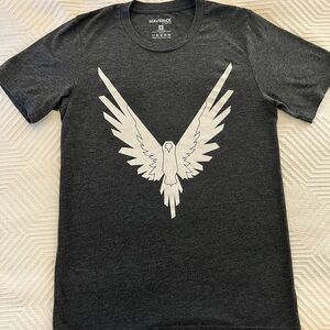 Maverick By Paul Logan  Women's Gray T-Shirt Graphic Art White Bird Image Sz S